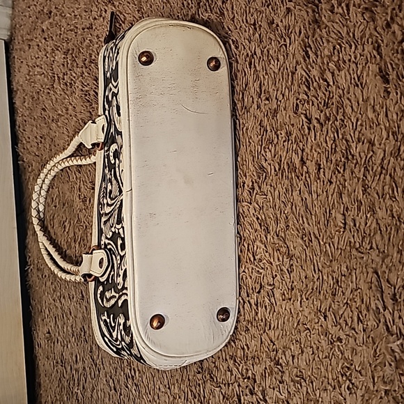 Patricia Nash Black and White Shoulder Bag - Picture 6 of 13